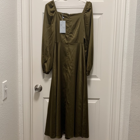 NWT Antonio Melani Bella Square Neck Long Blouson Sleeve Ruched Satin Midi Dress - Picture 10 of 11